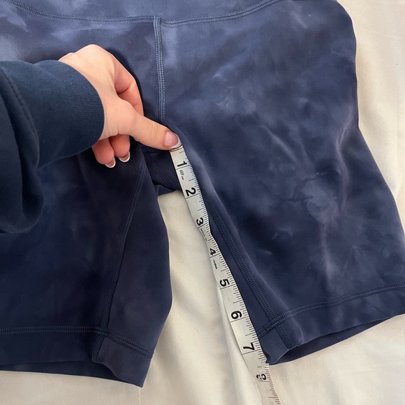 Lululemon Wunder Train 8” Diamond Dye Shorts - Picture 5 of 5